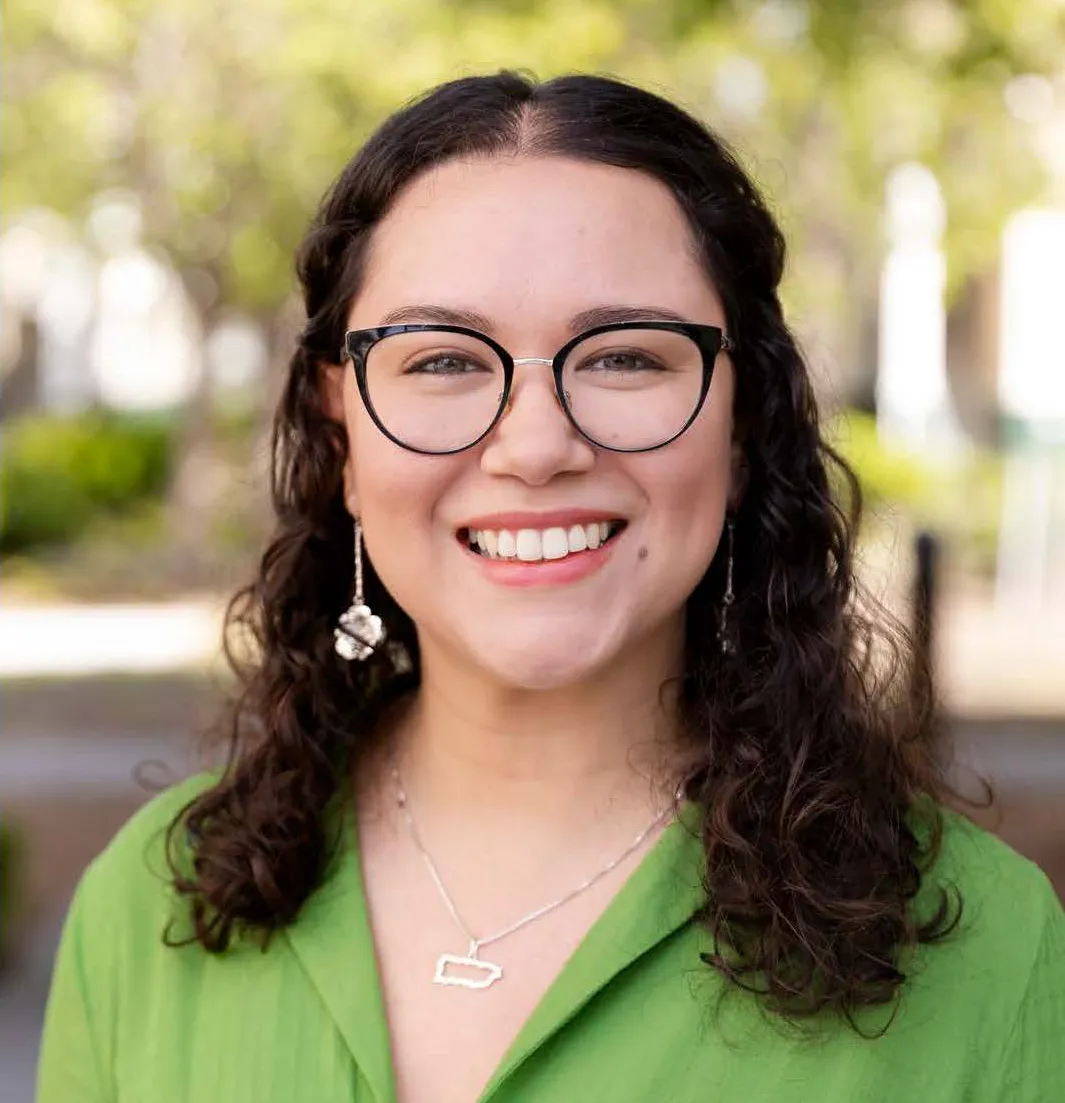 Amanda J González Segarra.jpg